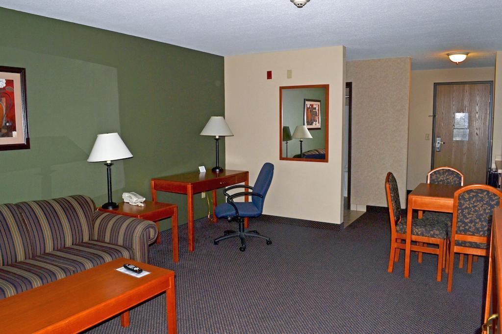 Paola Inn And Suites Rom bilde
